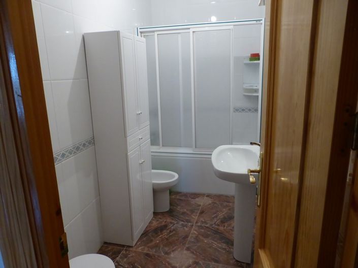 Image No.21-4 Bed Property for sale