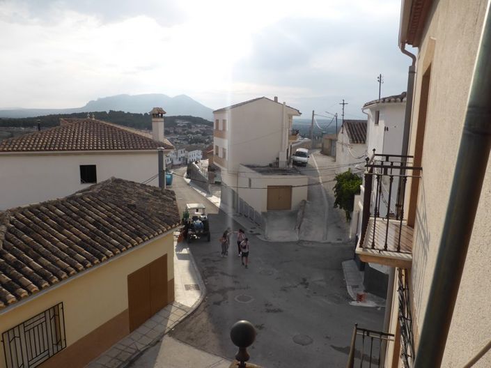 Image No.25-4 Bed Property for sale