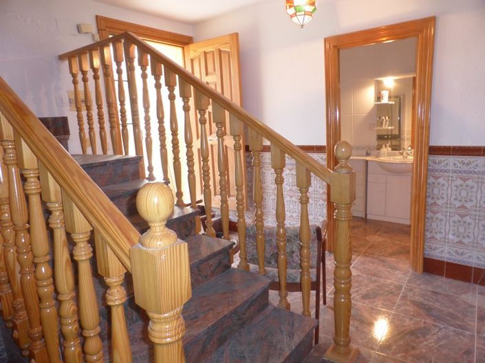 Image No.5-4 Bed Property for sale