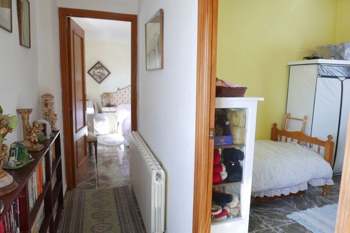 Image No.28-7 Bed Property for sale