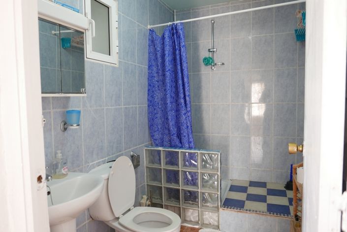 Image No.40-7 Bed Property for sale