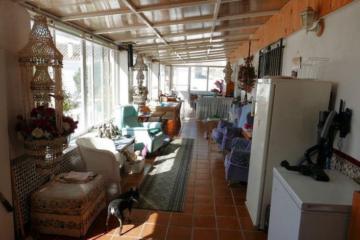 Image No.9-7 Bed Property for sale