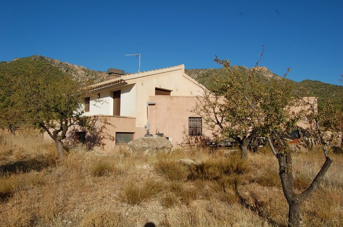 Image No.3-3 Bed Property for sale