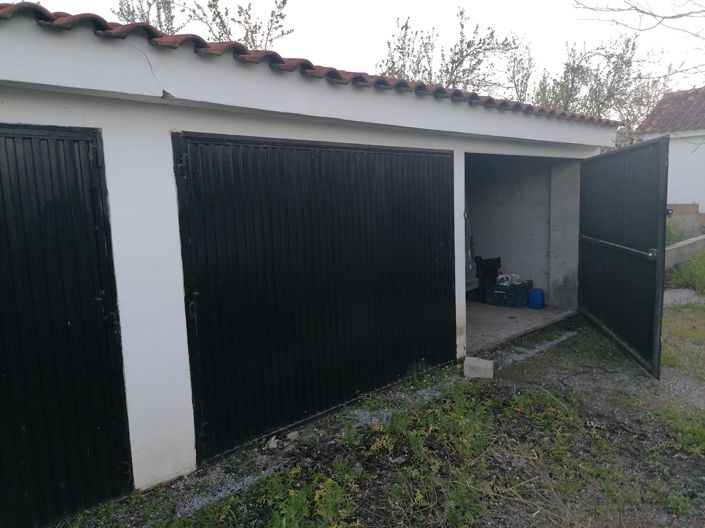 Image No.20-3 Bed Property for sale