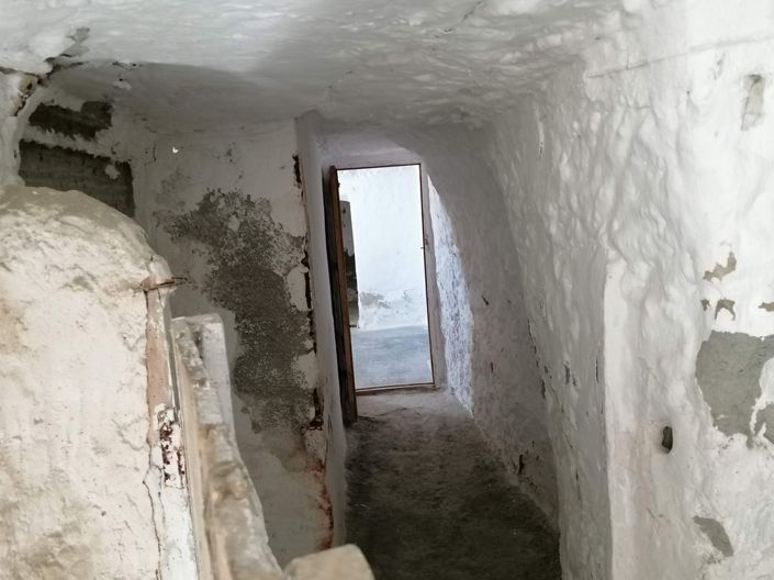 Image No.30-6 Bed House for sale