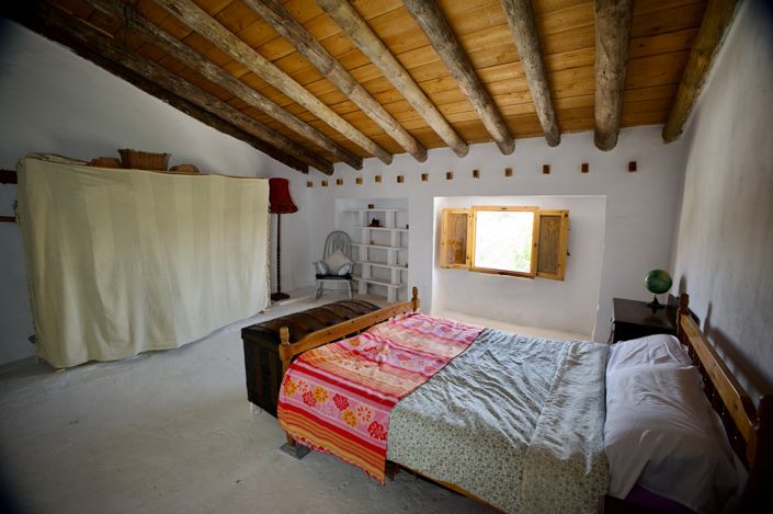 Image No.30-6 Bed Property for sale