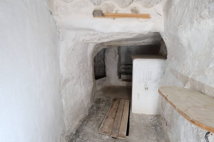 Image No.47-6 Bed Property for sale