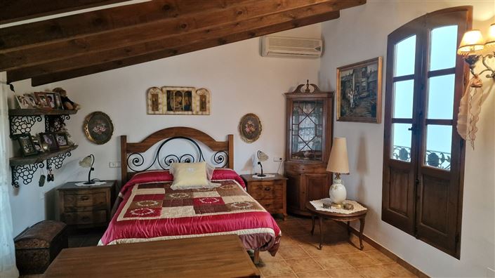 Image No.19-4 Bed Villa for sale