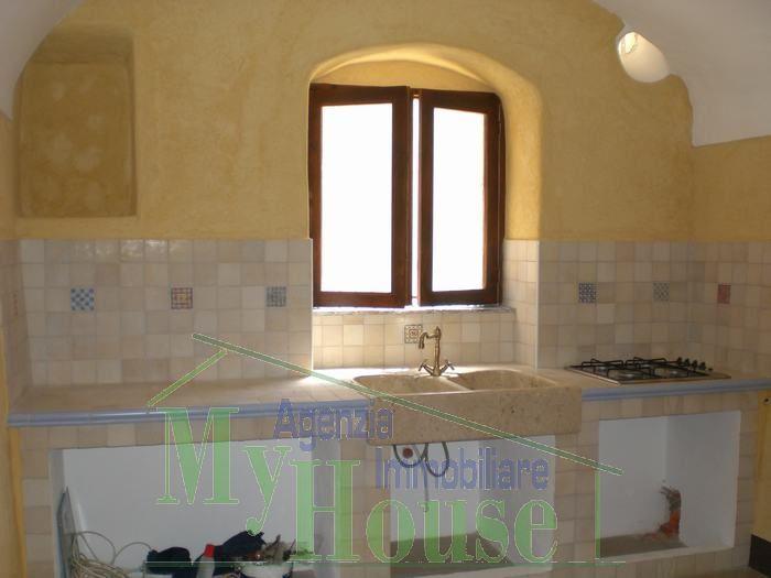 Image No.10-2 Bed House for sale