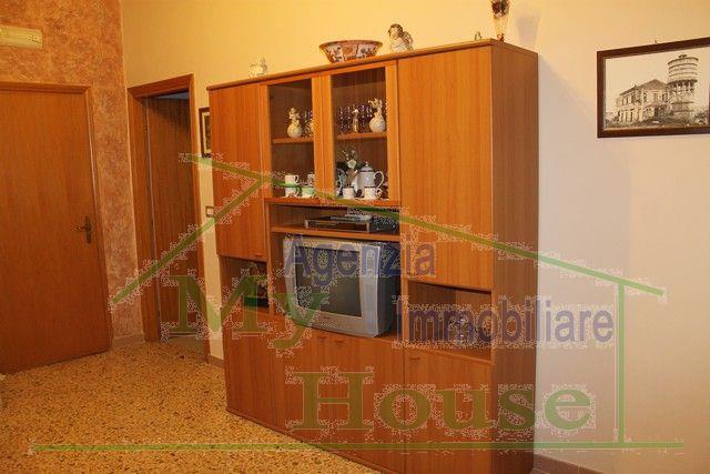 Image No.6-3 Bed Townhouse for sale