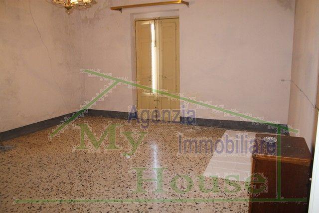 Image No.16-3 Bed Townhouse for sale