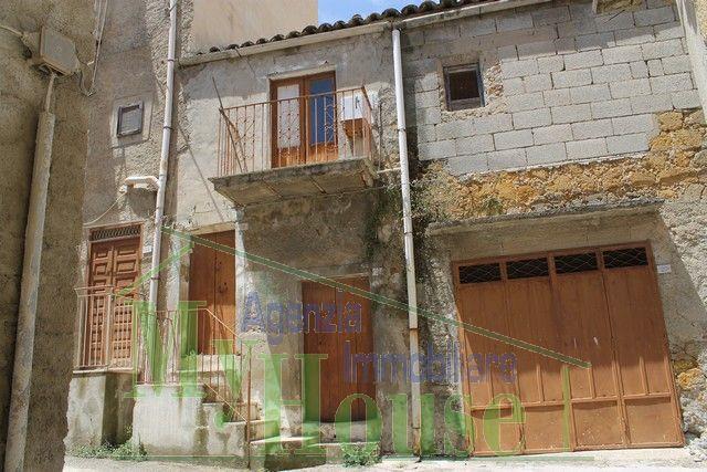 Image No.2-1 Bed Townhouse for sale