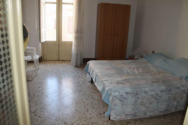 Image No.10-3 Bed Townhouse for sale