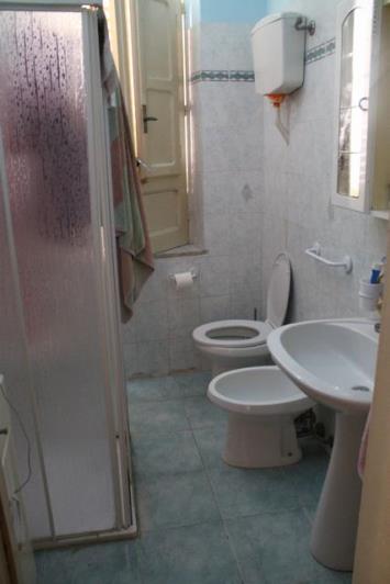 Image No.17-3 Bed Townhouse for sale