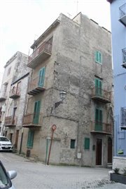 1 - Cianciana, House