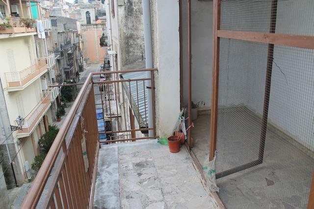 Image No.17-3 Bed House for sale