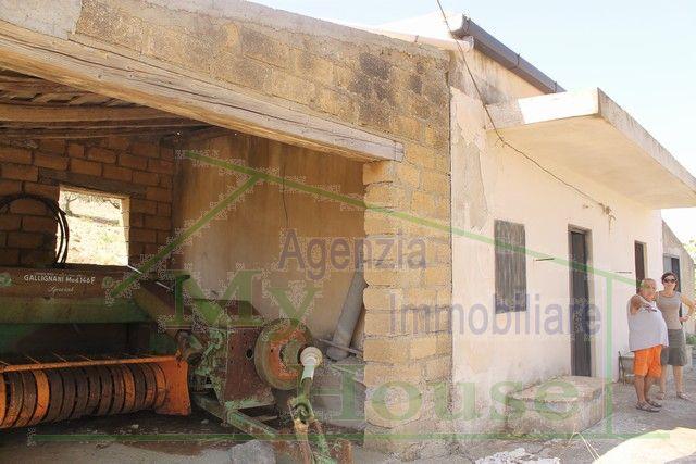 Image No.4-2 Bed Villa for sale