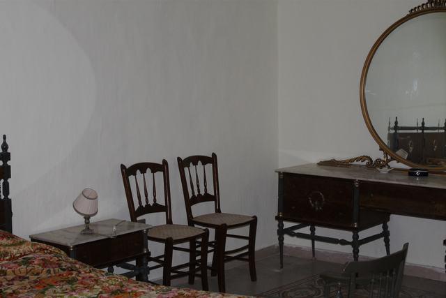 Image No.10-3 Bed House for sale