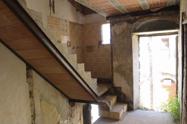 Image No.5-2 Bed Townhouse for sale