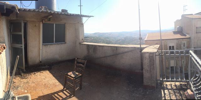 Image No.12-3 Bed Townhouse for sale