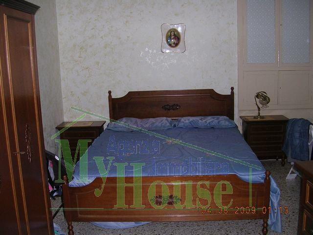 Image No.6-2 Bed Townhouse for sale