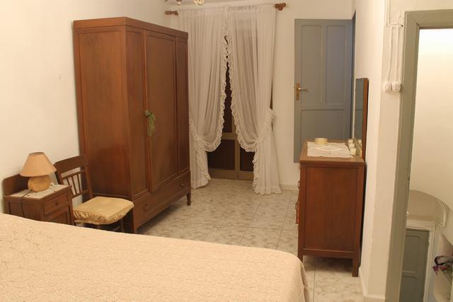 Image No.8-2 Bed Townhouse for sale