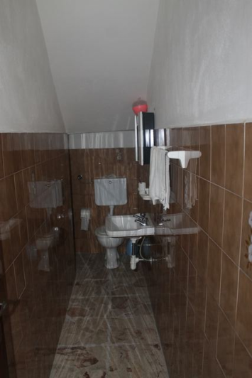 Image No.8-3 Bed Townhouse for sale