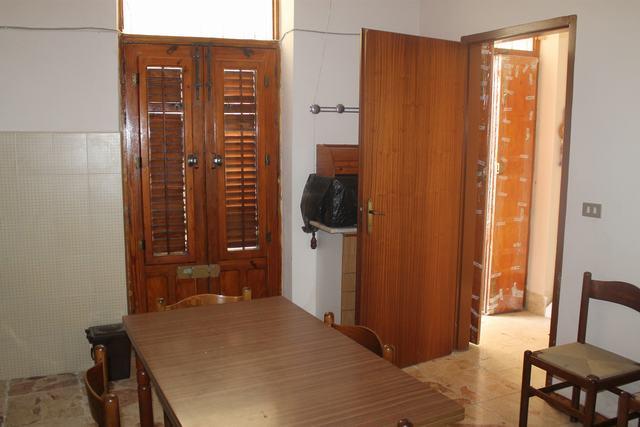 Image No.10-3 Bed Townhouse for sale