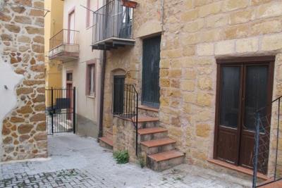 1 - Cianciana, House