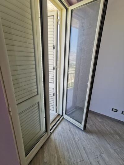 Image No.24-2 Bed Apartment for sale