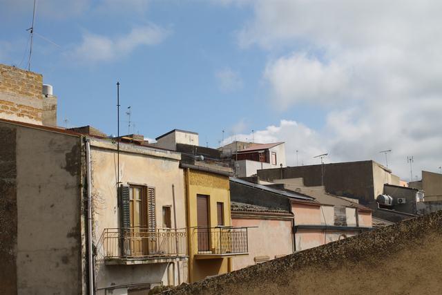 Image No.42-3 Bed Townhouse for sale