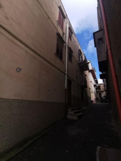 Image No.52-3 Bed Townhouse for sale