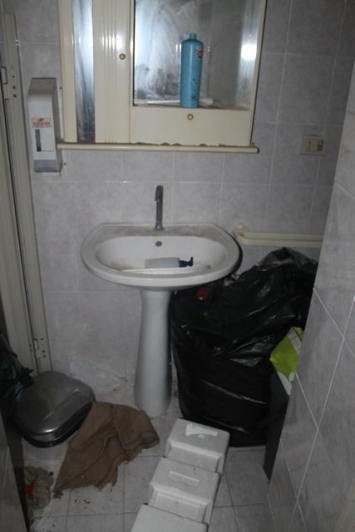 Image No.8-2 Bed Townhouse for sale