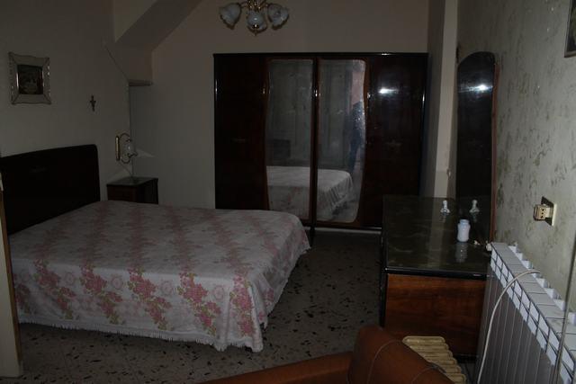 Image No.10-3 Bed Studio for sale