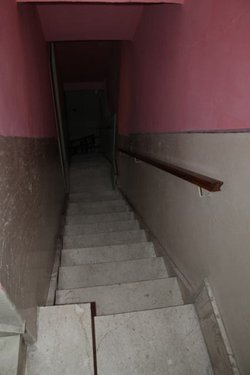 Image No.12-3 Bed Studio for sale