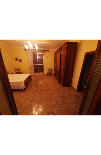 Image No.19-3 Bed Townhouse for sale