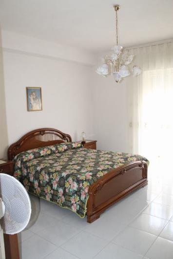 Image No.11-4 Bed House for sale