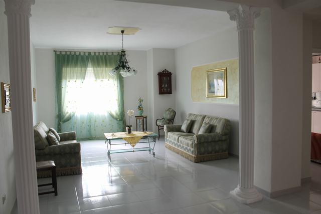 Image No.12-4 Bed House for sale