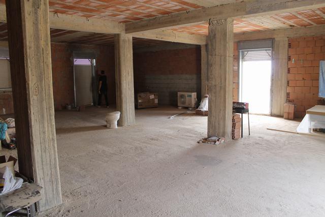 Image No.27-4 Bed House for sale