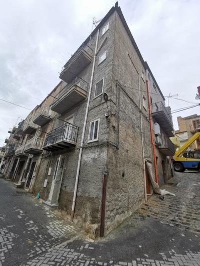 Image No.3-3 Bed Townhouse for sale