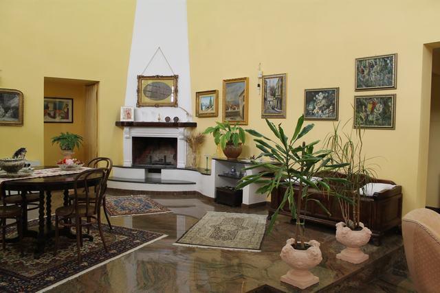 Image No.2-4 Bed Villa for sale