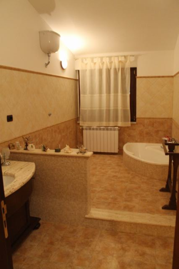 Image No.32-4 Bed Villa for sale