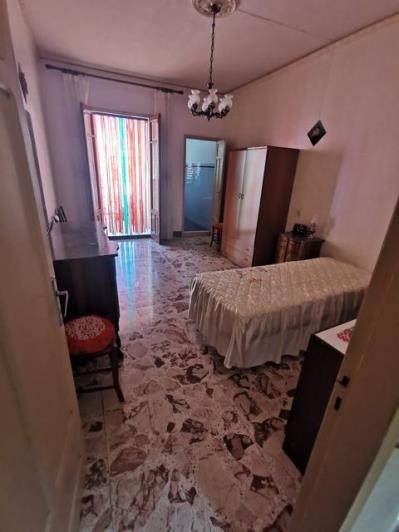 Image No.28-2 Bed Townhouse for sale