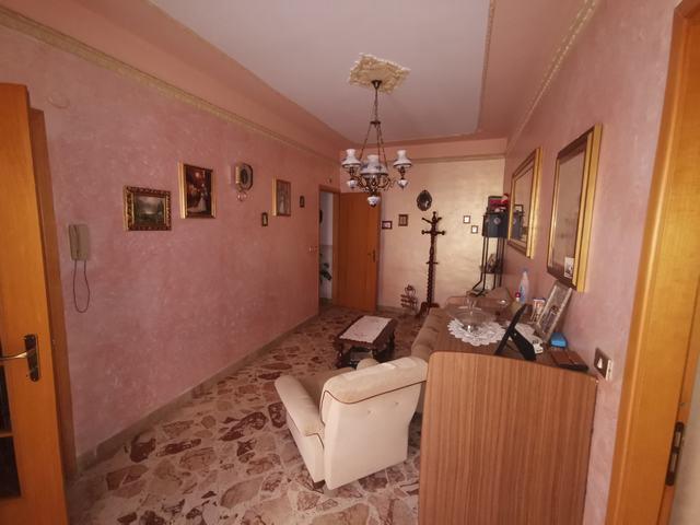 Image No.18-3 Bed Townhouse for sale