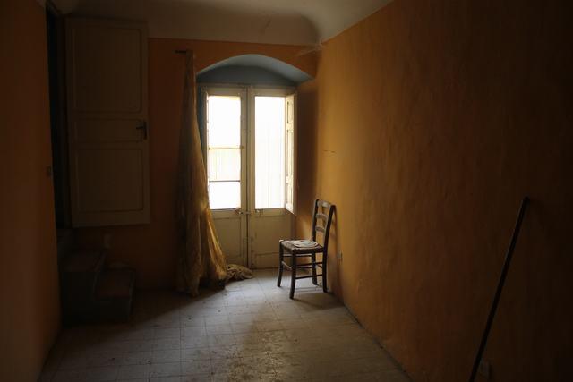 Image No.8-2 Bed Townhouse for sale