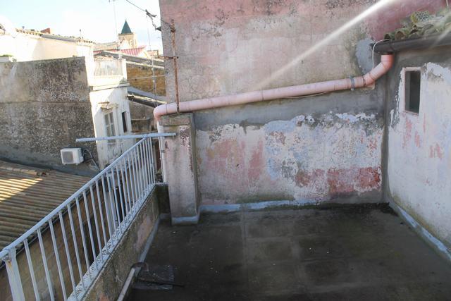 Image No.5-2 Bed Townhouse for sale