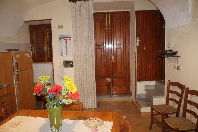 Image No.15-2 Bed Townhouse for sale