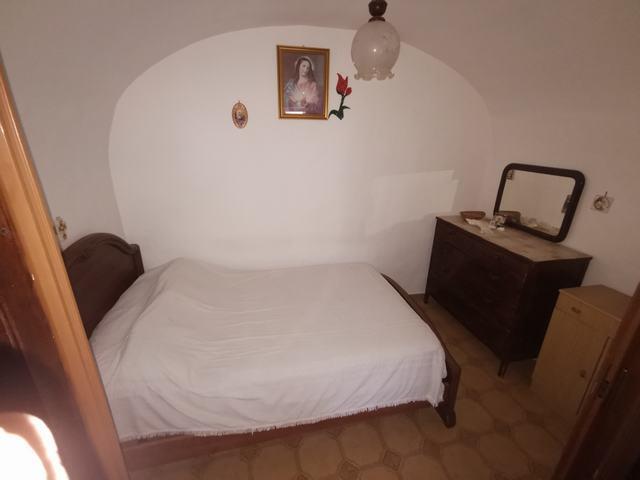 Image No.8-3 Bed Townhouse for sale