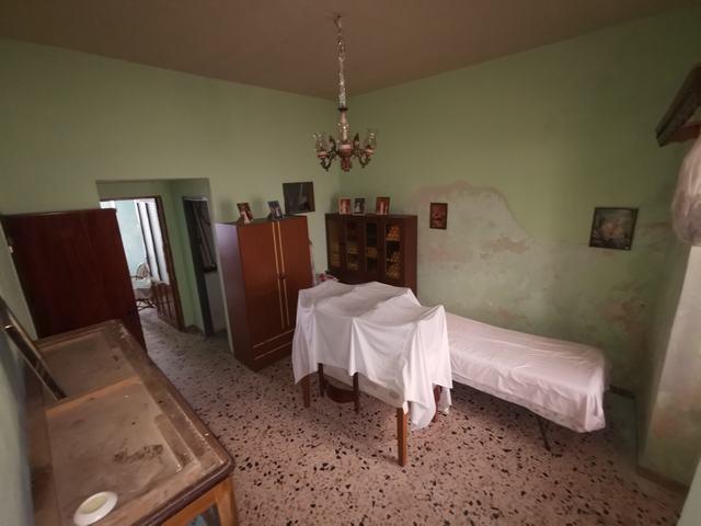 Image No.11-3 Bed Townhouse for sale