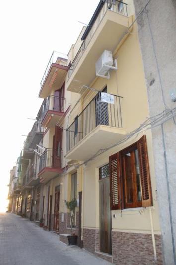 Image No.3-3 Bed Townhouse for sale